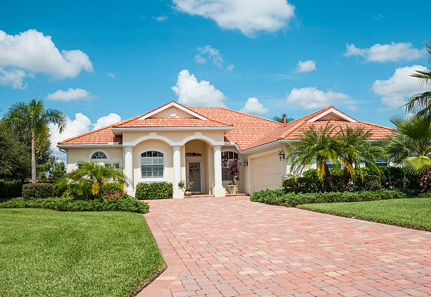 Best Driveway Paving Contractor  in Muscatine, IA